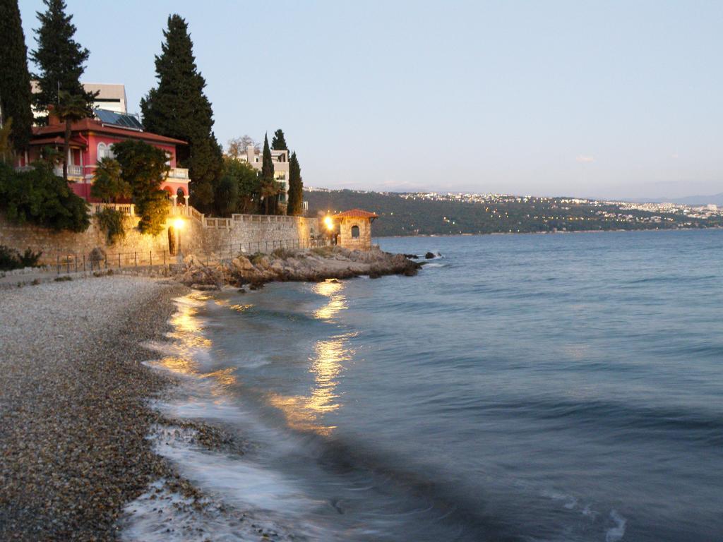 Apartment Ninna Opatija Exteriör bild